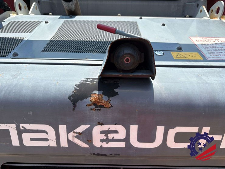 takeuchi-tl10v2-image-11