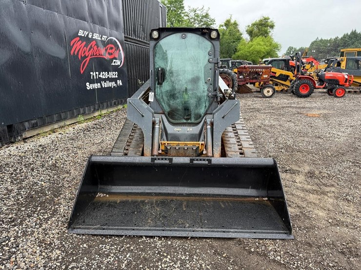 2012-deere-323d-image-7