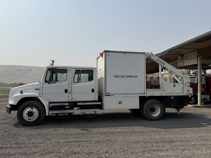 2002-freightliner-fl70-image-2