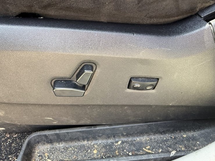 2015-dodge-grand-caravan-image-21