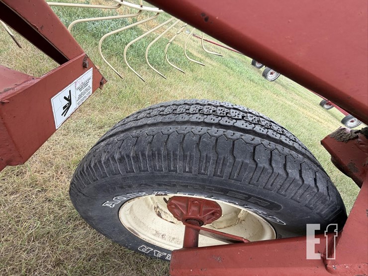 hesston-3991-image-10