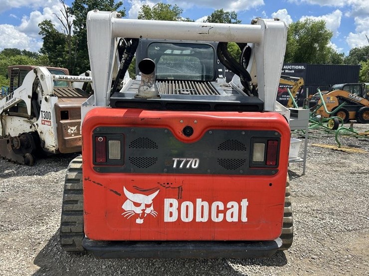 2022-bobcat-t770-image-4
