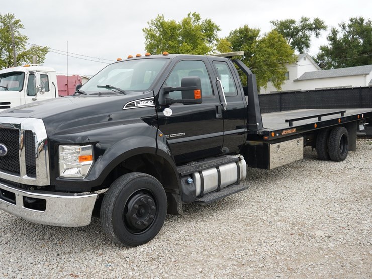 2017-ford-f650-image-1