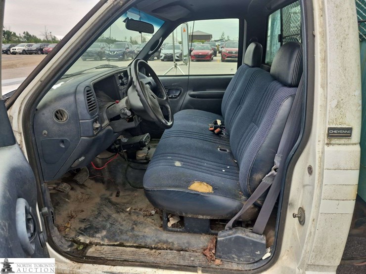 1995-chevrolet-3500-image-12