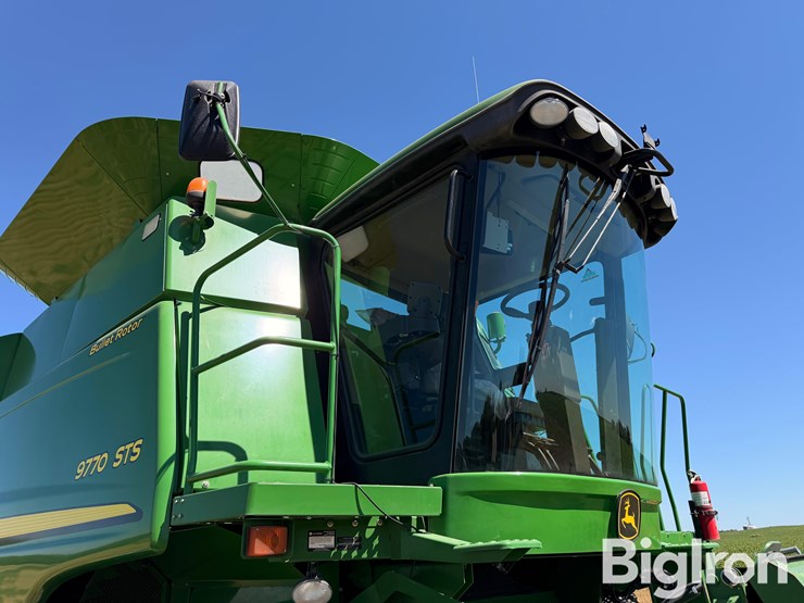 2011-john-deere-9770-sts-image-11