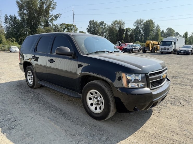 2013-chevrolet-tahoe-image-2