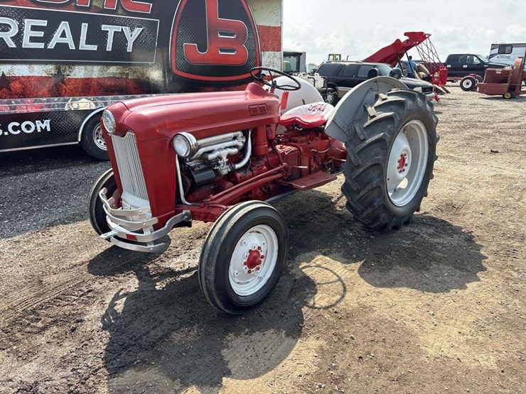 1958-ford-600-image-1
