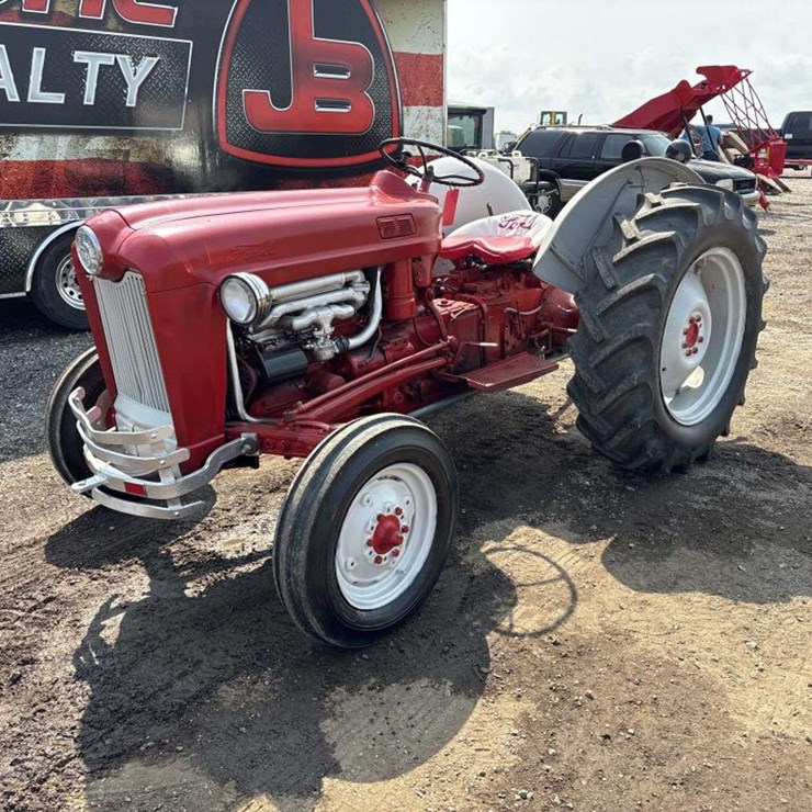 1958 FORD 600