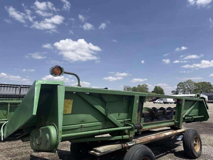 john-deere-8-image-3