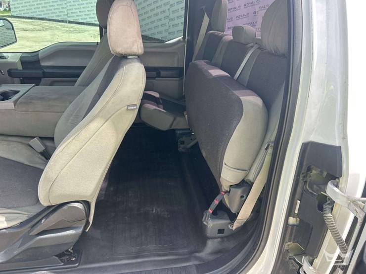 2020-ford-f150-image-18
