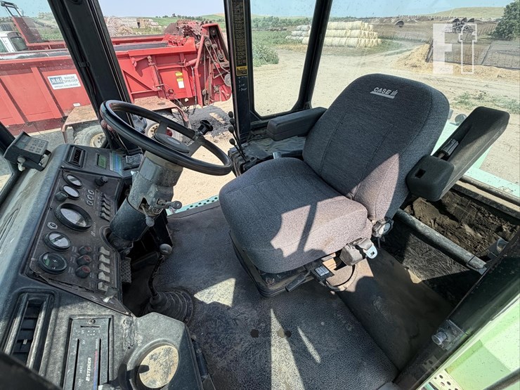 steiger-bearcat-iii-st225-image-16