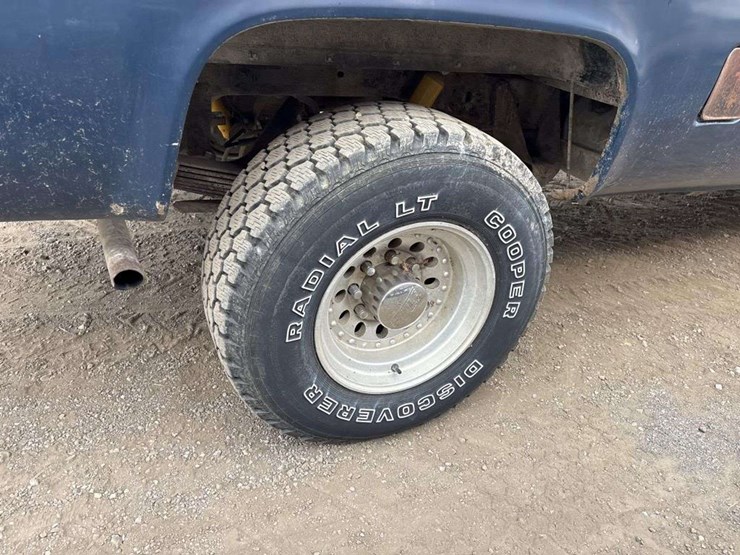 1986-chevrolet-custom-deluxe-20-image-10