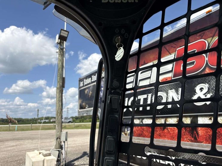 2020-bobcat-t550-image-17