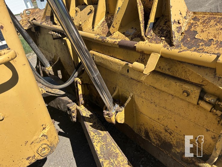 caterpillar-d6h-ii-image-36