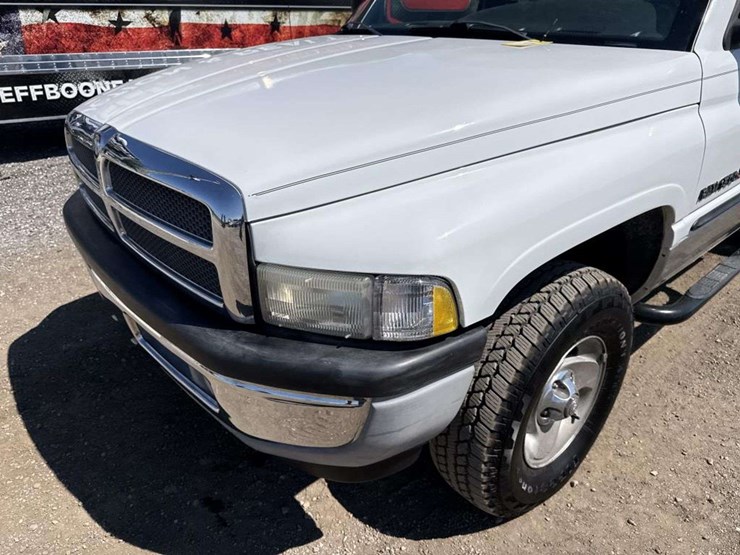 2001-dodge-ram-1500-image-8