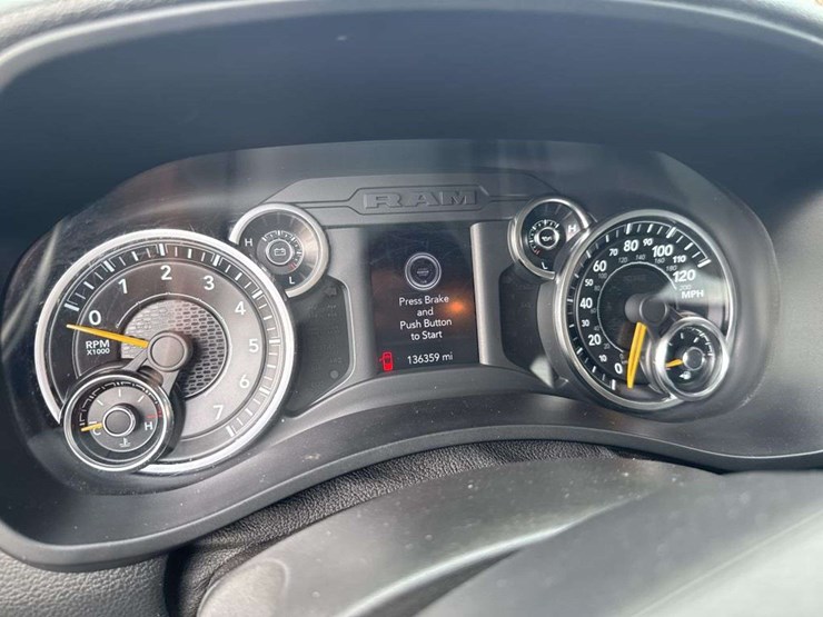 2019-dodge-ram-3500-image-14