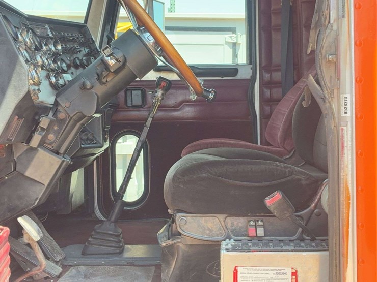 1998-peterbilt-379-image-61