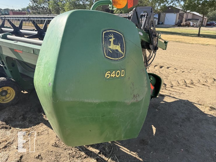 2010-john-deere-640d-image-39