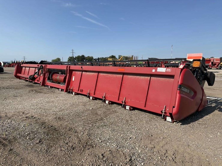 2011-case-ih-3020-image-5