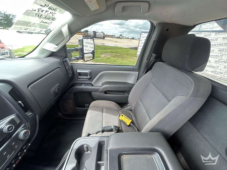 2024-chevrolet-silverado-6500hd-image-25