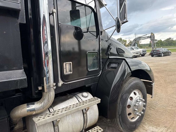 1998-kenworth-t300-image-13