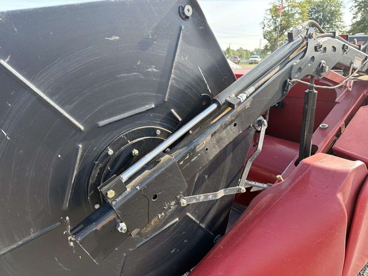 2011-case-ih-3020-image-17