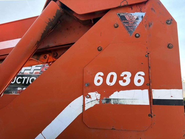 sky-trak-6036-image-16