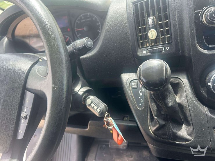 2016-ram-promaster-1500-image-18