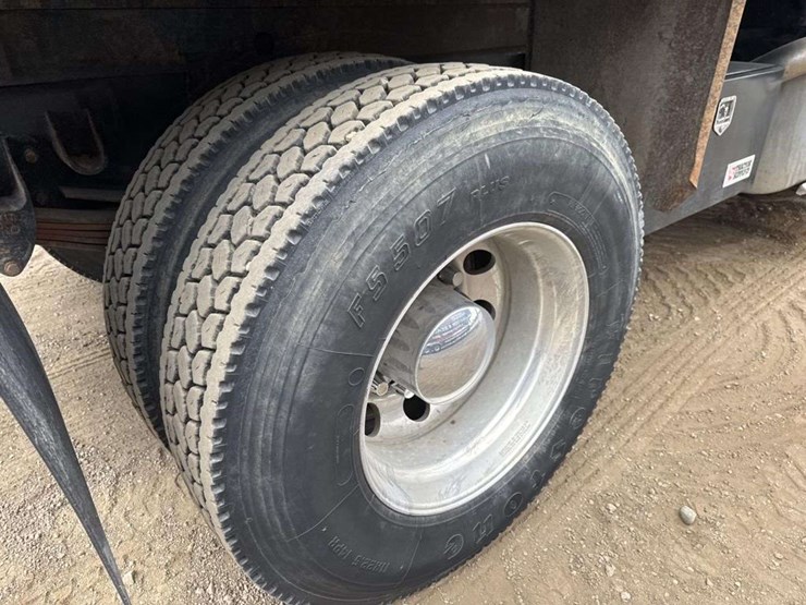 1998-kenworth-t300-image-11