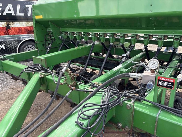 john-deere-1560-image-9