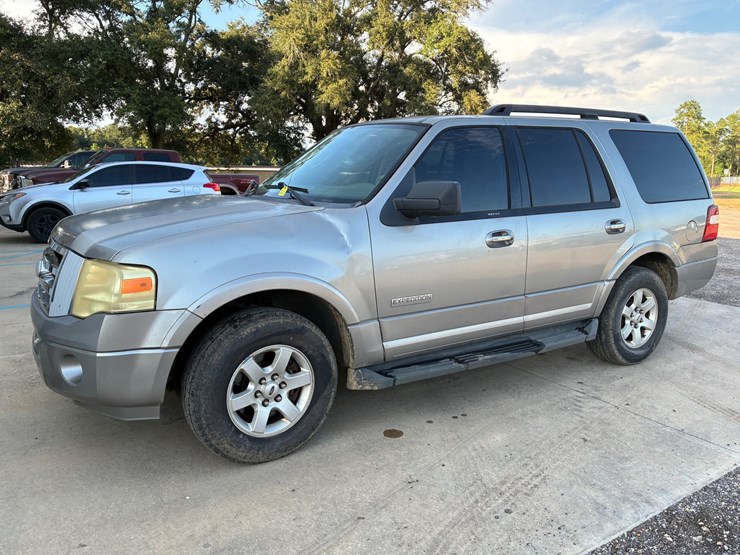 2008-ford-expedition-image-1