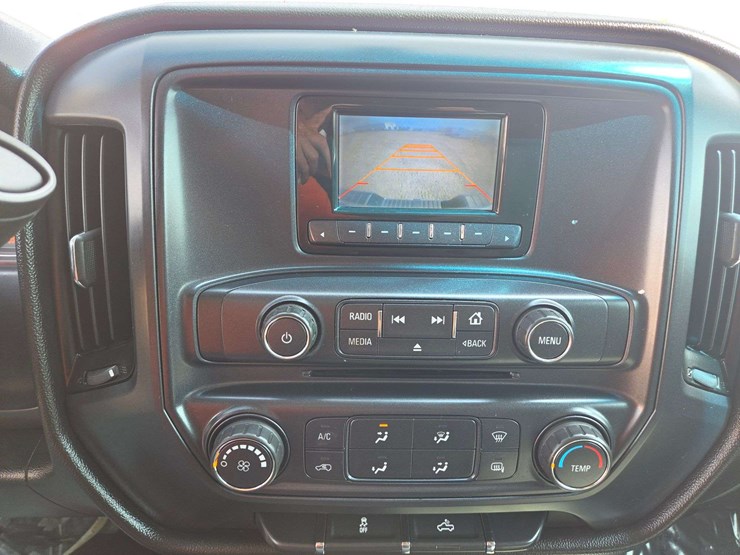 2015-chevrolet-silverado-1500-ls-image-16
