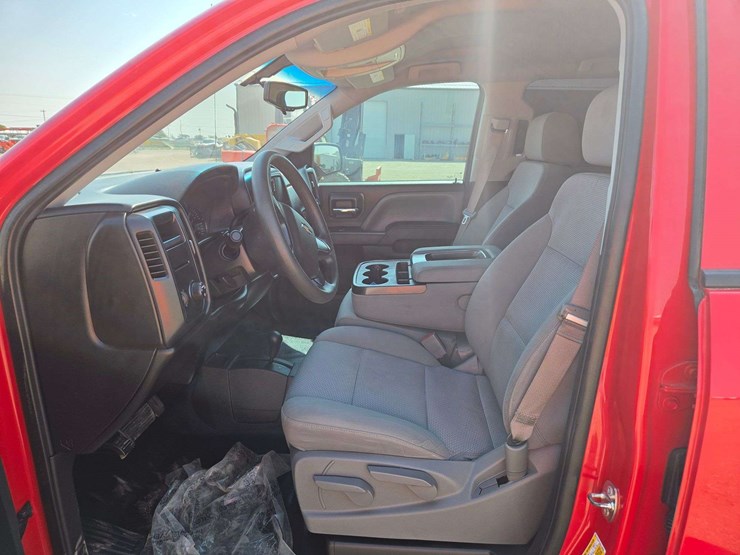 2015-chevrolet-silverado-1500-ls-image-13