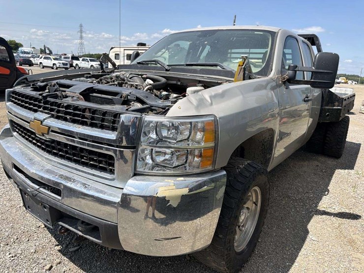 2008-chevrolet-3500-image-3