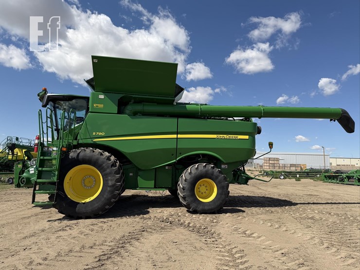 2020-john-deere-s790-image-9
