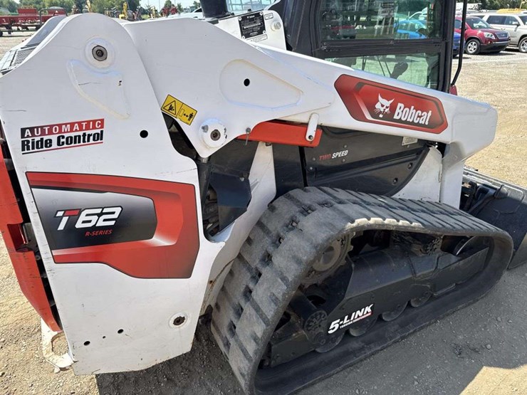 2021-bobcat-t62-image-13