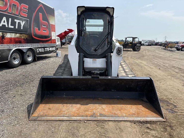 2016-bobcat-t870-image-5