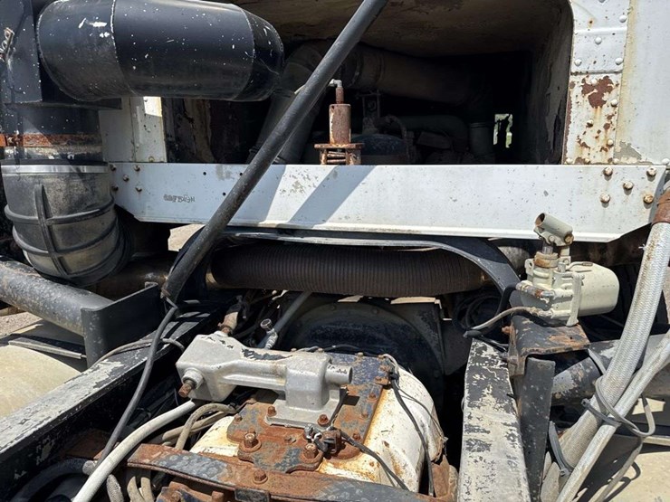 1978-kenworth-k100-image-19