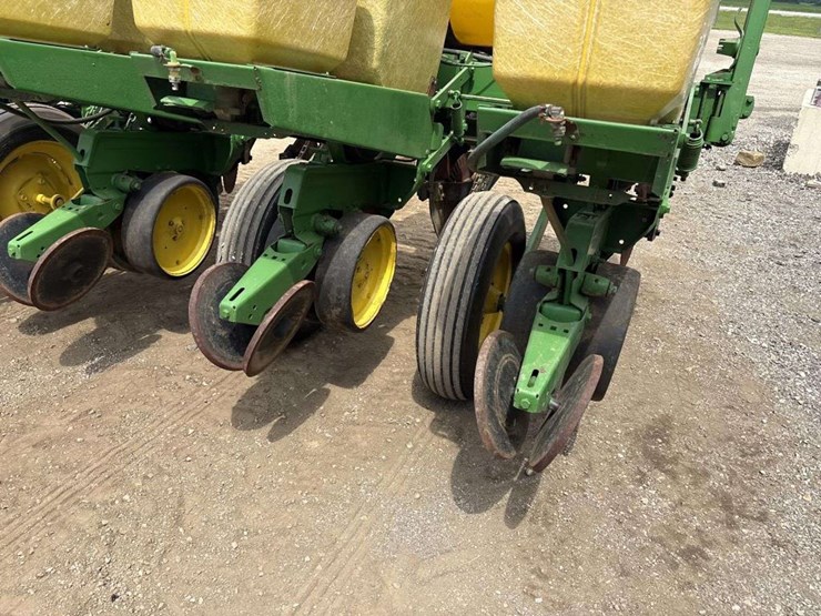 john-deere-7000-image-9