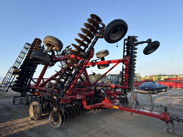 case-ih-330-image-4