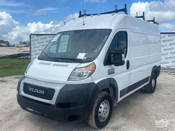 2016-ram-promaster-1500-image-1