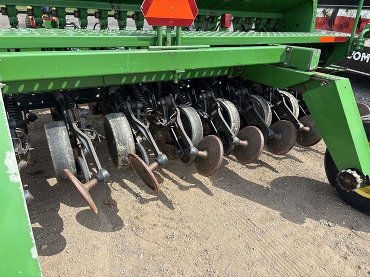 john-deere-1560-image-11