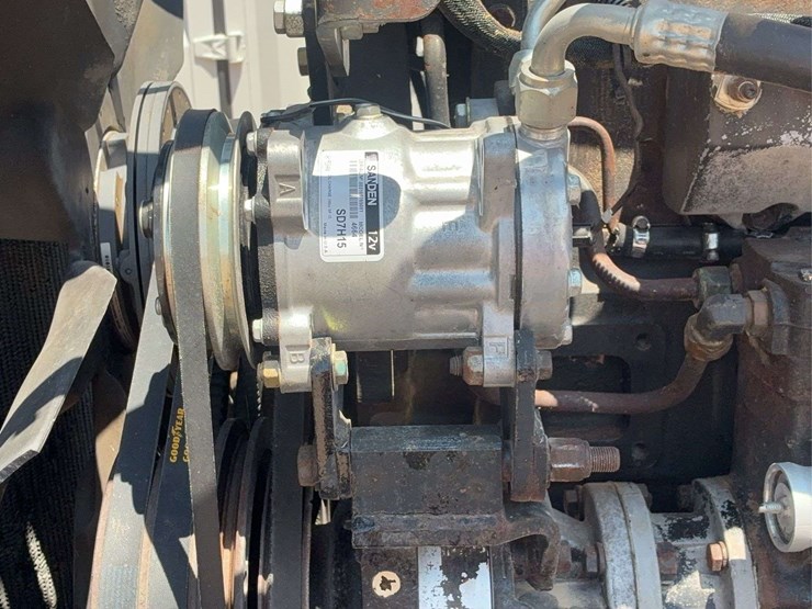 1998-peterbilt-379-image-89