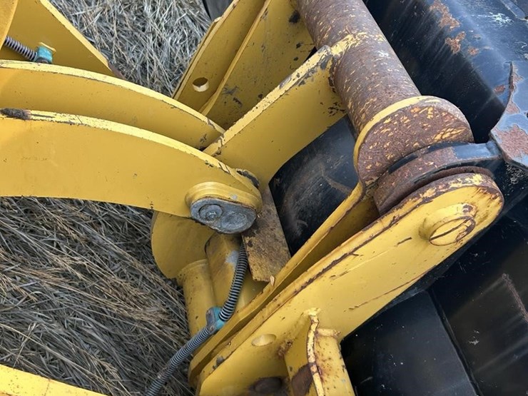 2015-caterpillar-910k-image-55