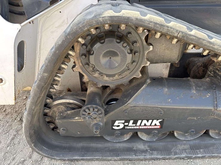 2021-bobcat-t62-image-14