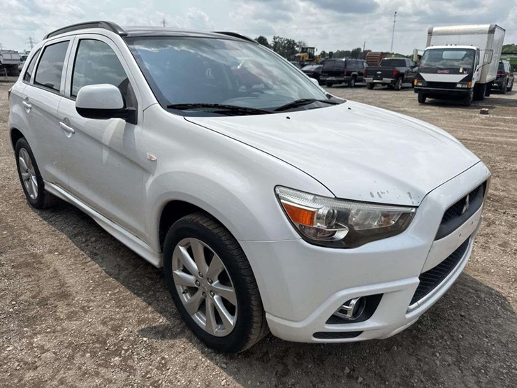 2012-mitsubishi-outlander-image-4