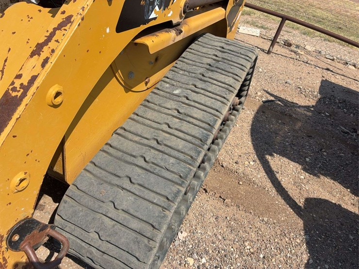 caterpillar-247b-image-7