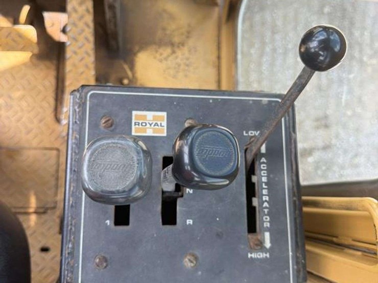 caterpillar-r80-image-29