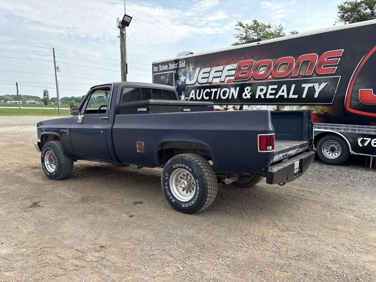 1986-chevrolet-custom-deluxe-20-image-3
