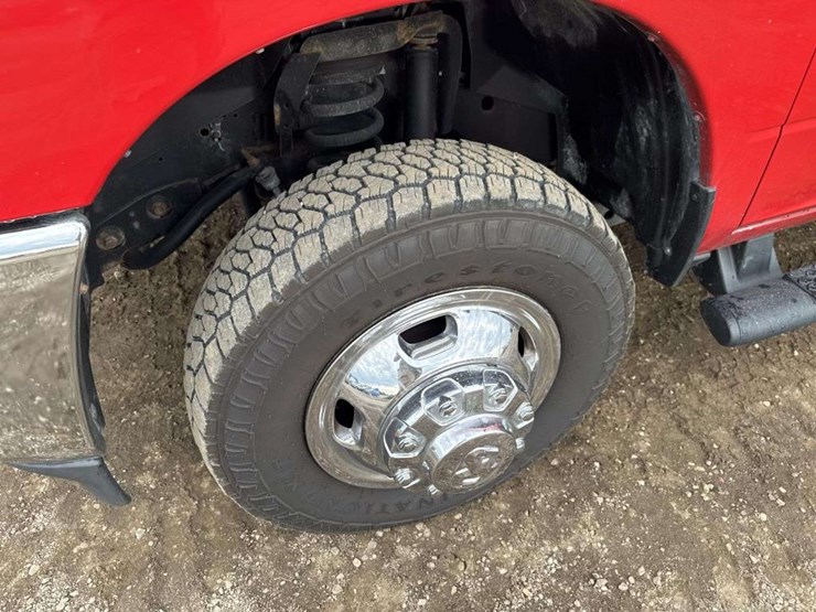 2019-dodge-ram-3500-image-7